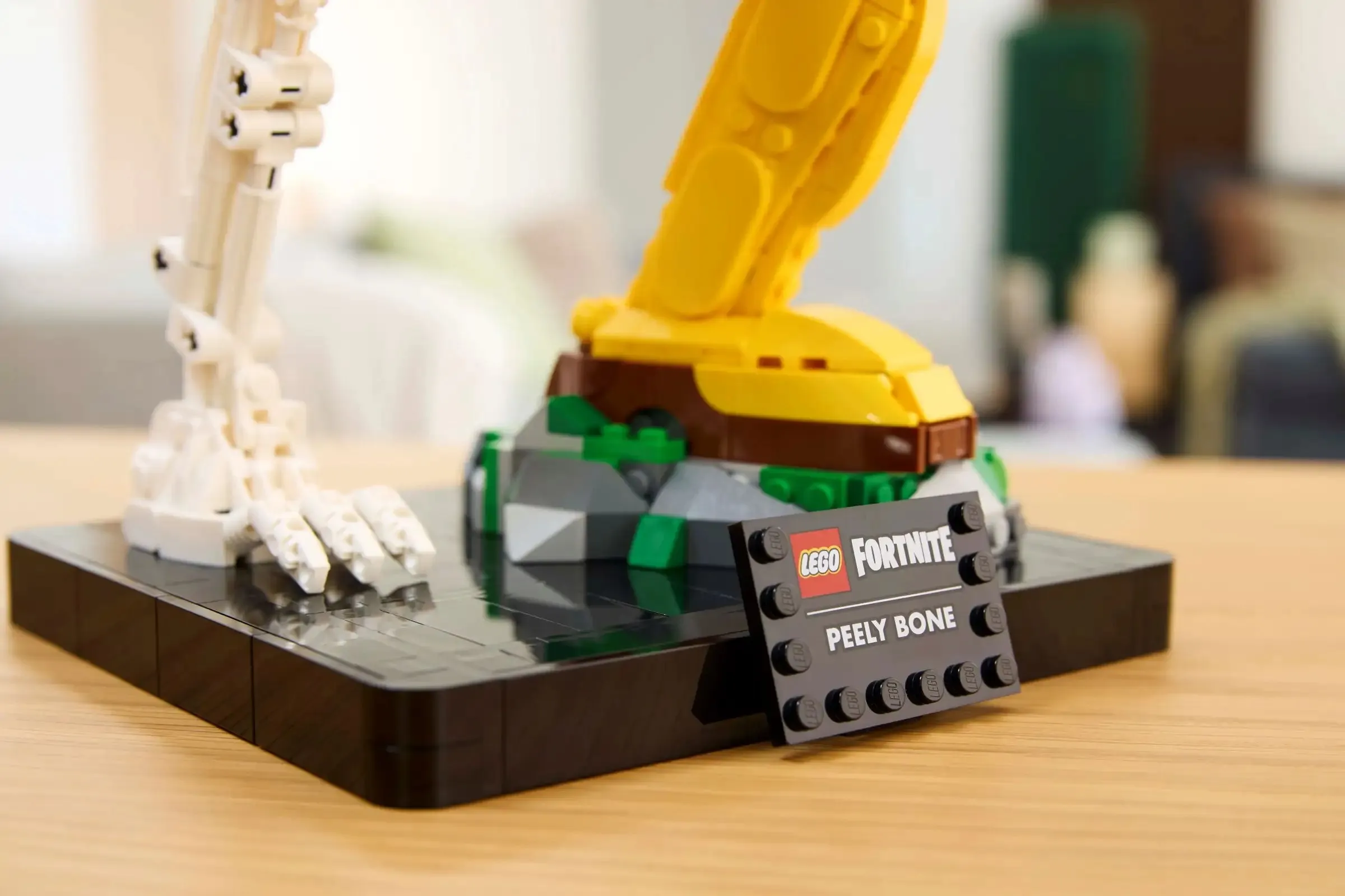 LEGO FORTNIGHT 77072 Peely Bone